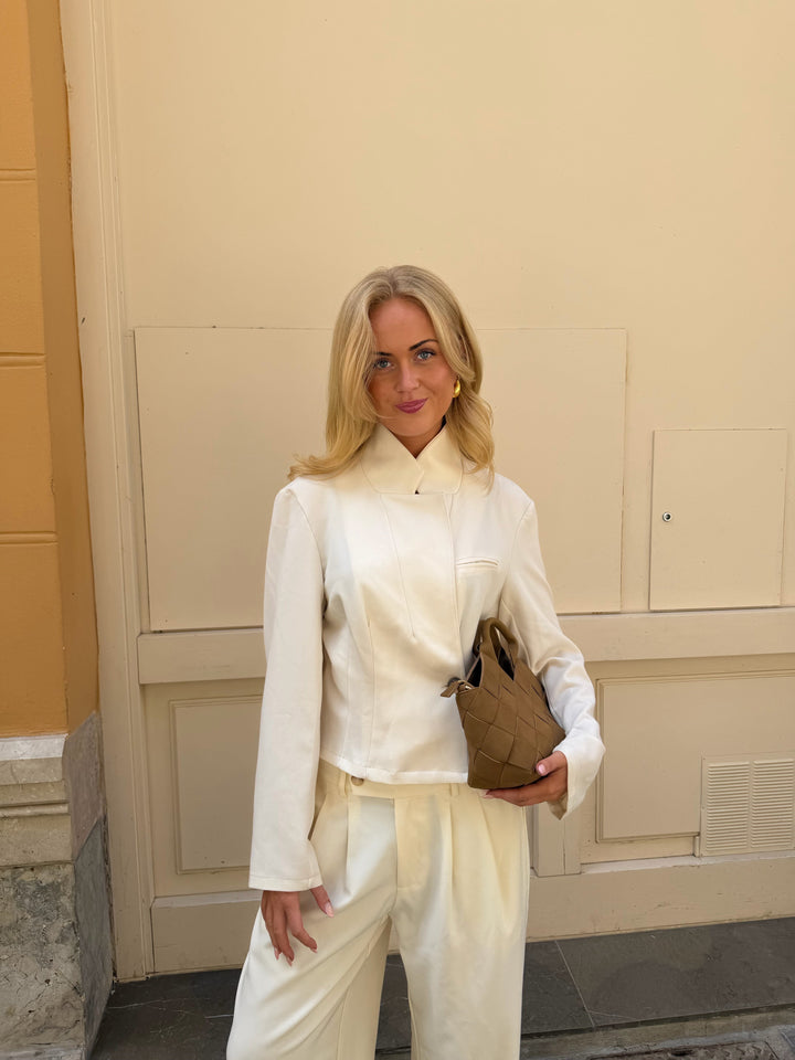 Emily Short Waisted Blazer - Raw White
