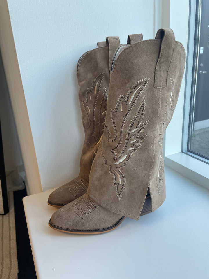 Ava Heeled Boots - Taupe