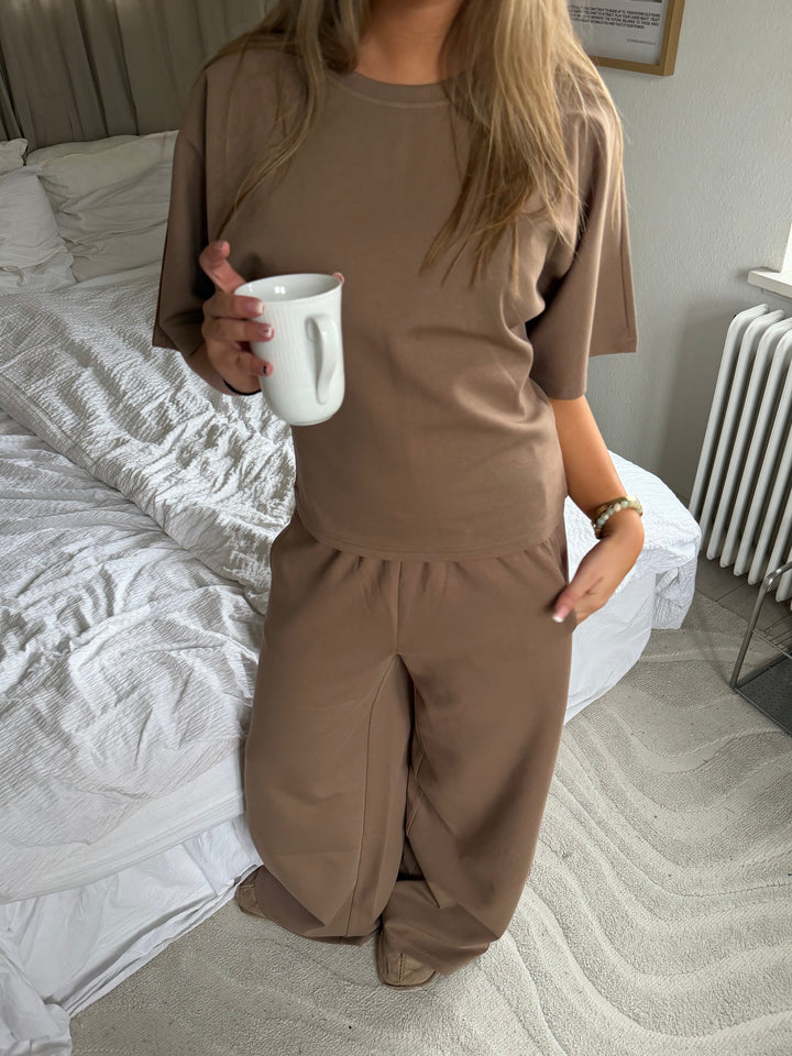 Riley Barrel Leg Sweatpants - Mocca Brown