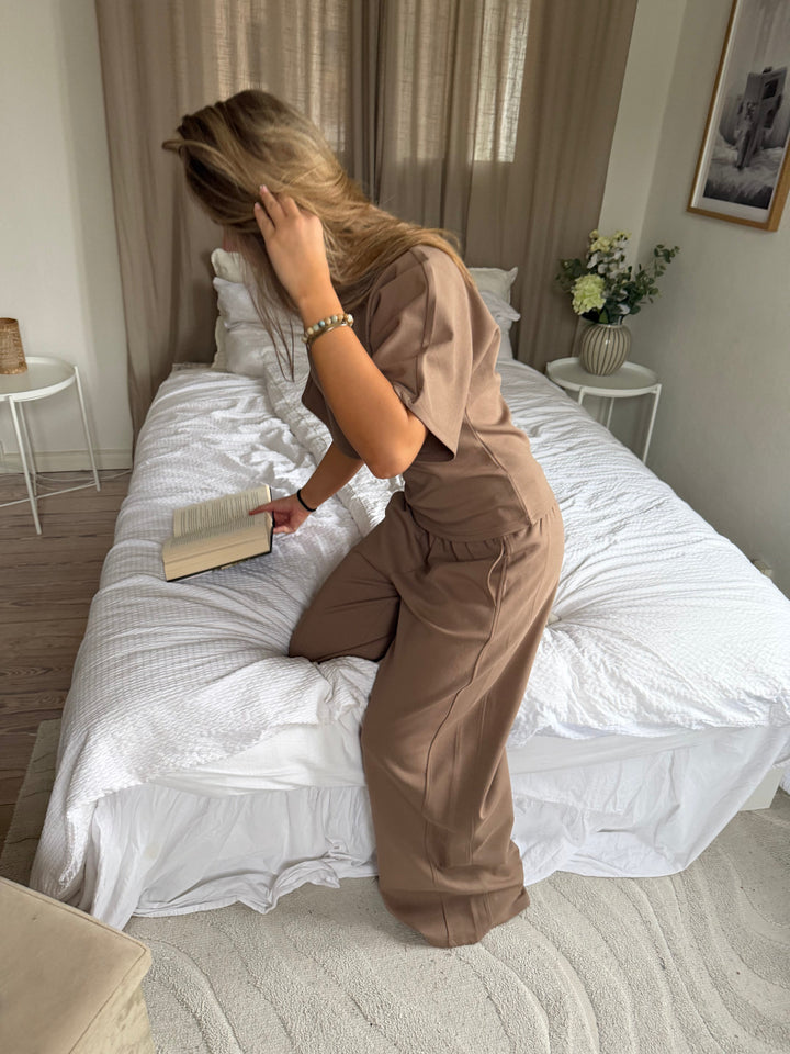 Riley Barrel Leg Sweatpants - Mocca Brown