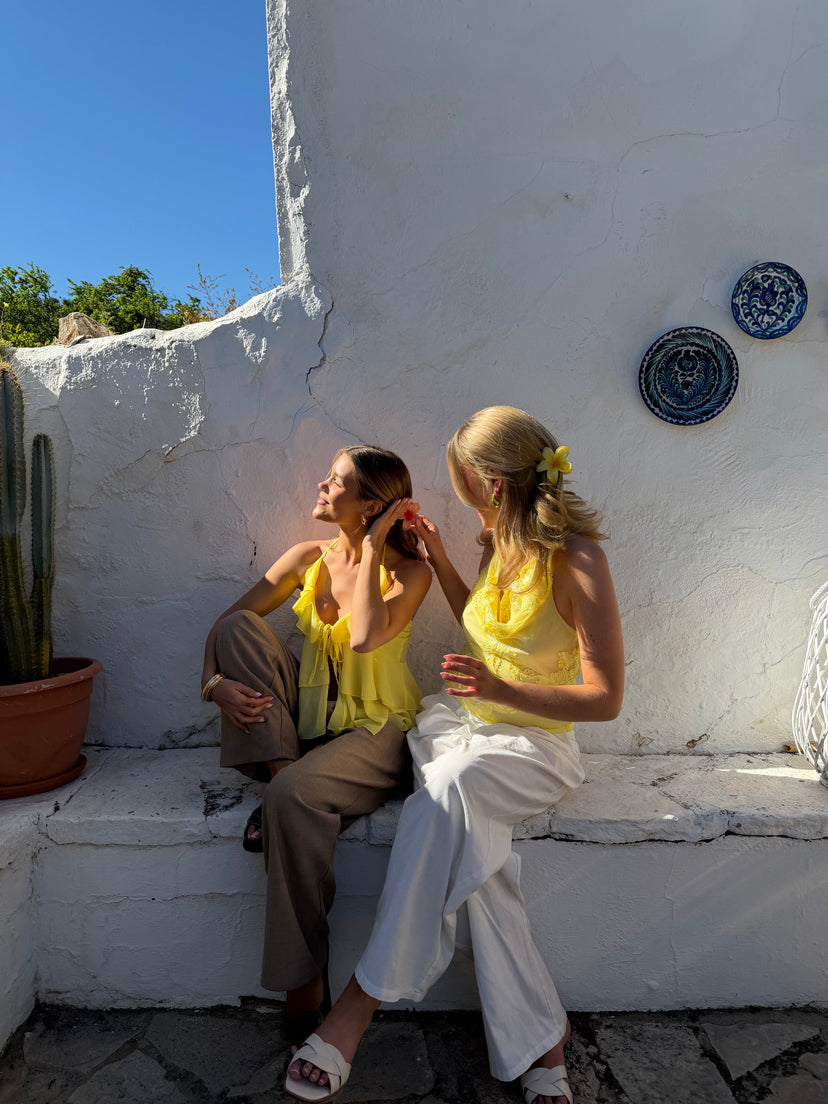 Lily Mesh Halterneck Top - Botergeel