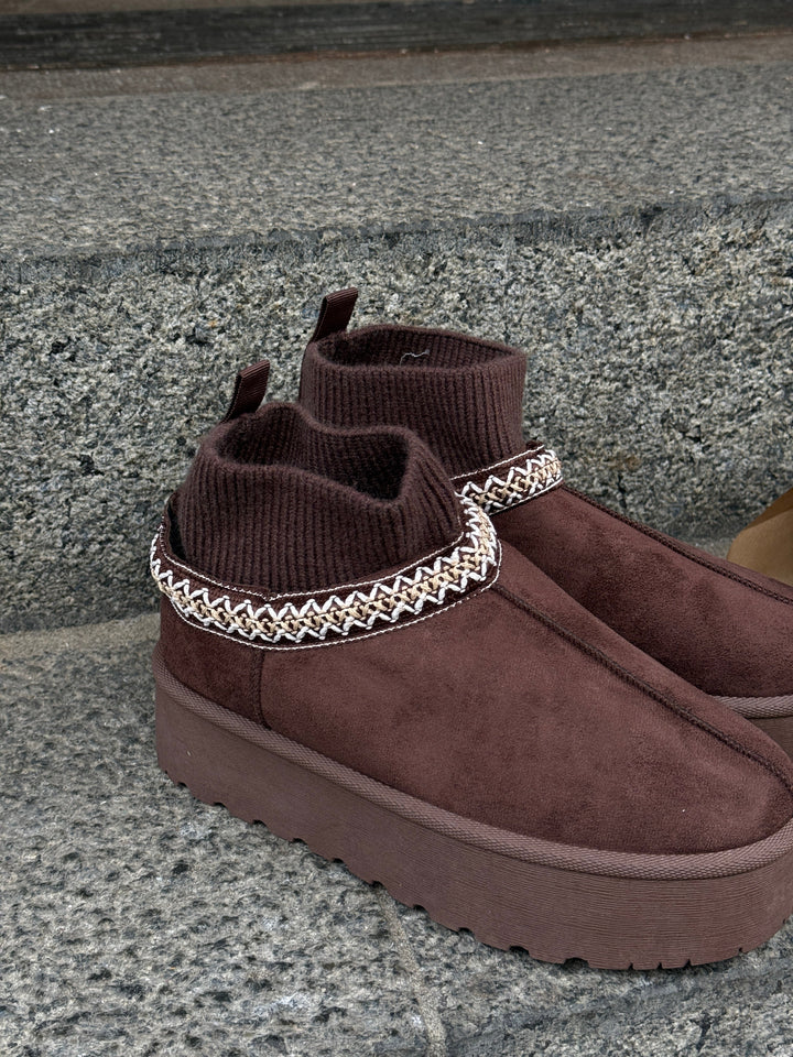 Melina Teddy Boots - Dark Brown