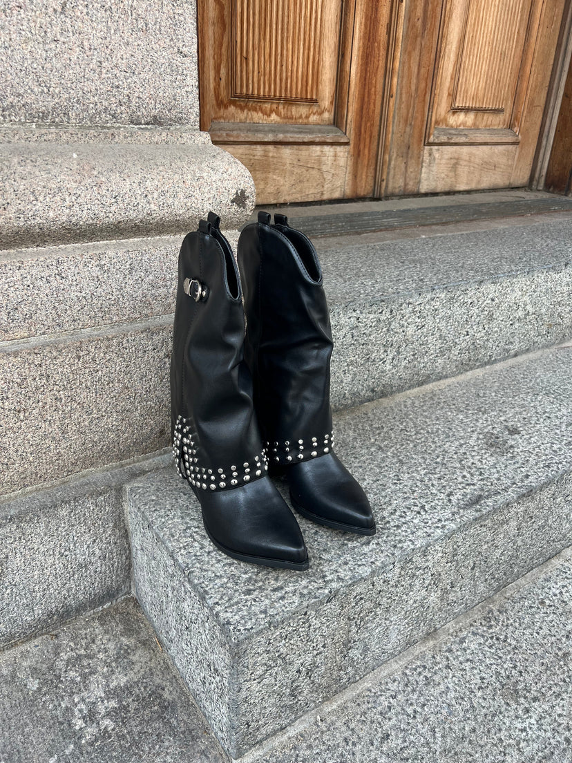 Riley Studded Boots – Black