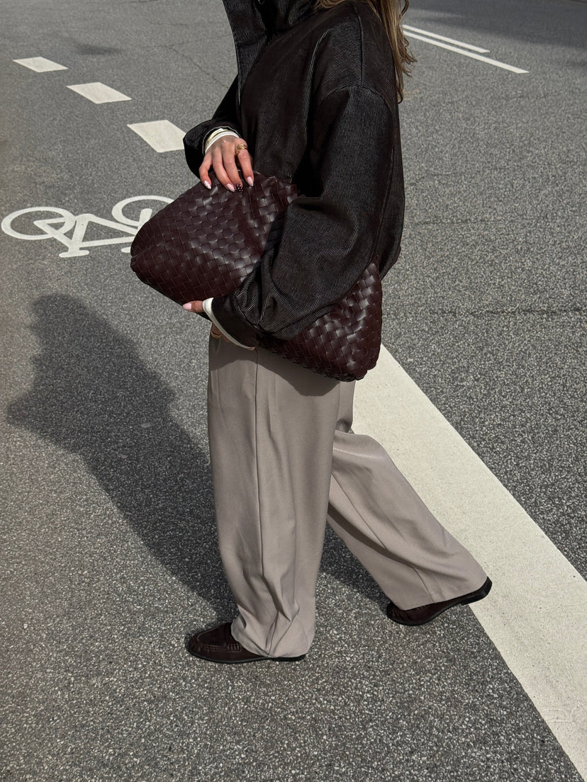 Bianca XL Clutch - Dark Brown