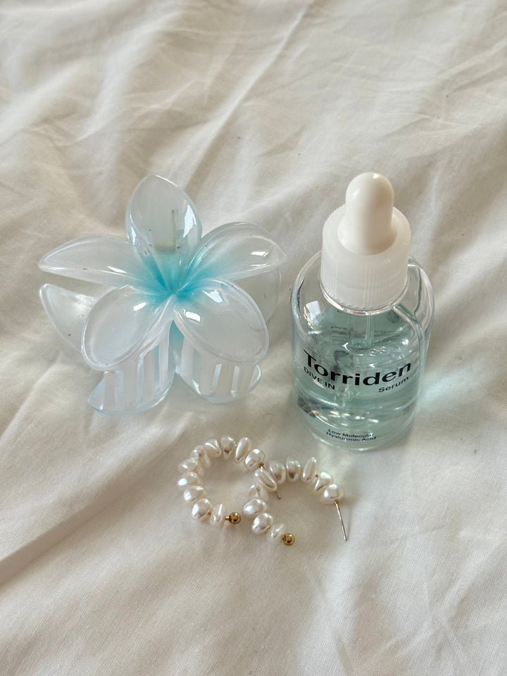 Gry Flower Hairclip - Light Blue