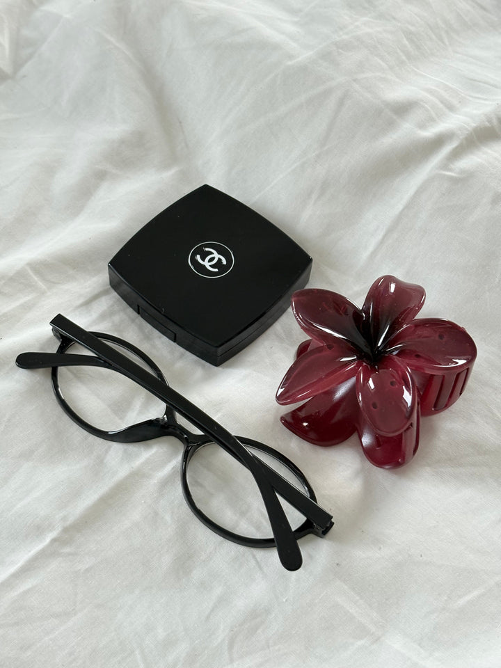 Gry Flower Hairclip - Deep Red
