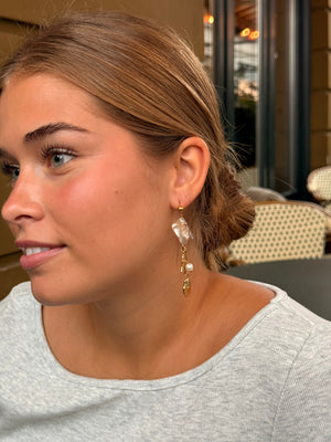 Rosa Long Shell Earrings - Beige