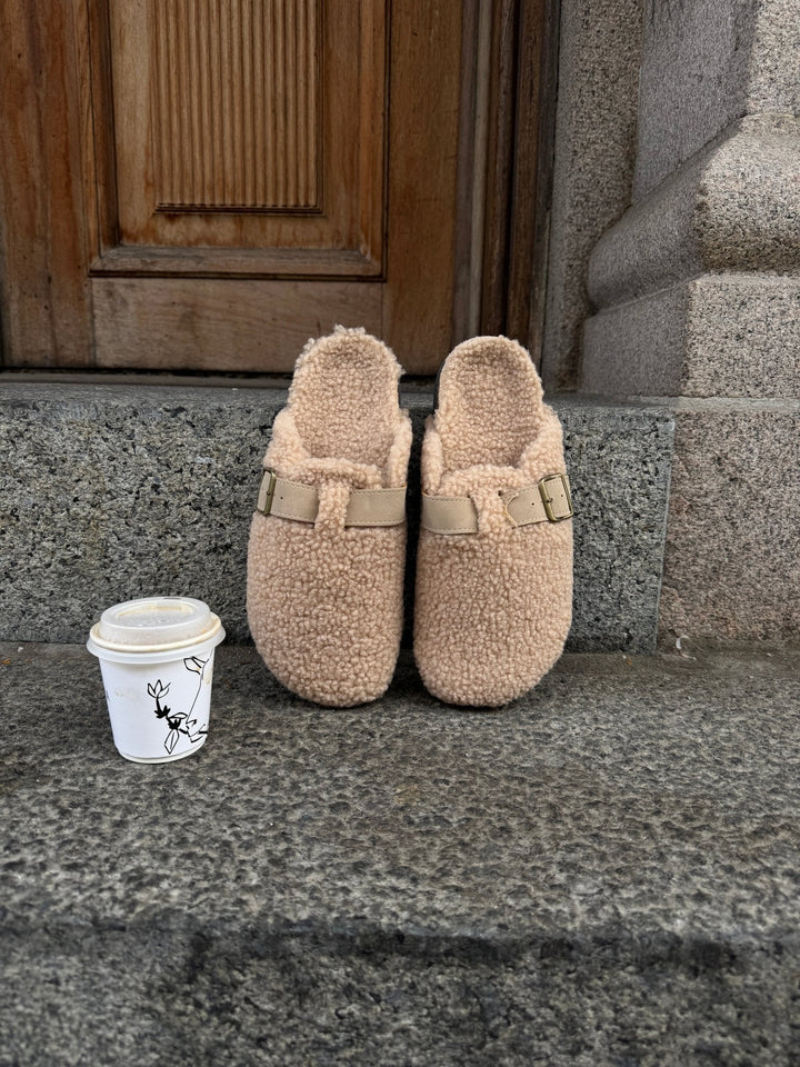 Alexandra Teddy Slippers - Beige