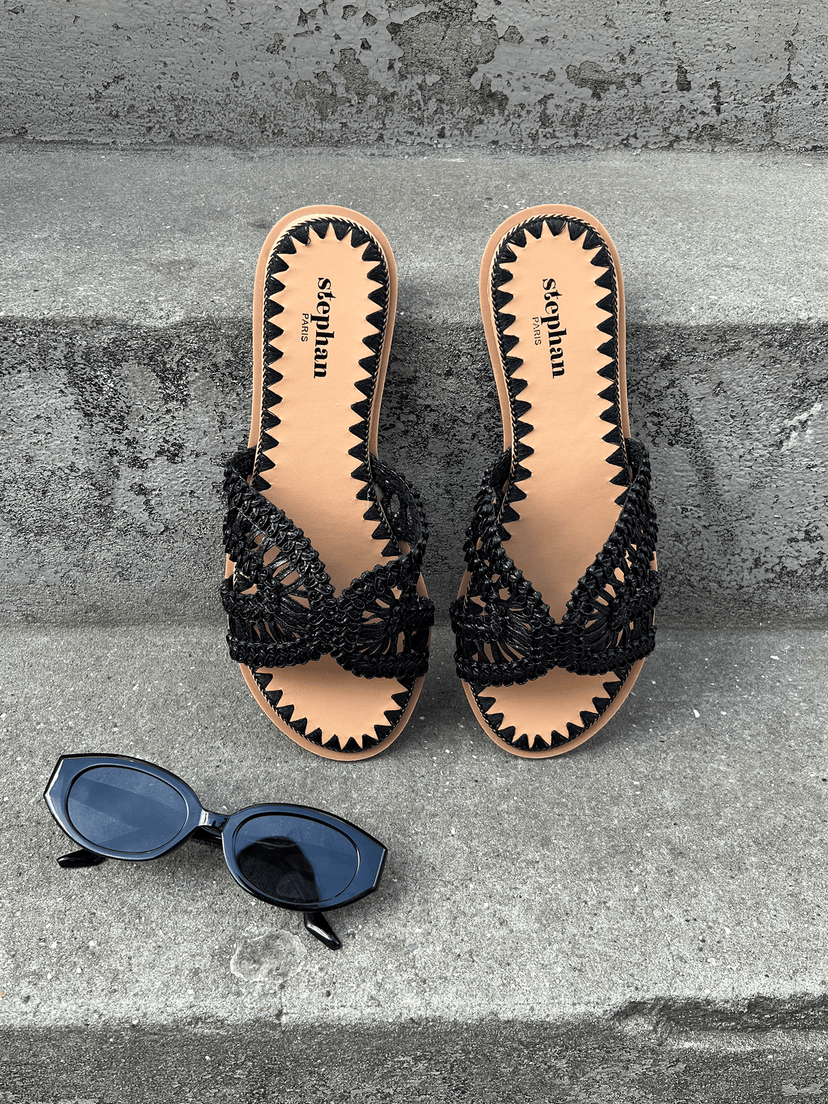 Juliet gevlochten boho platte sandalen - zwart