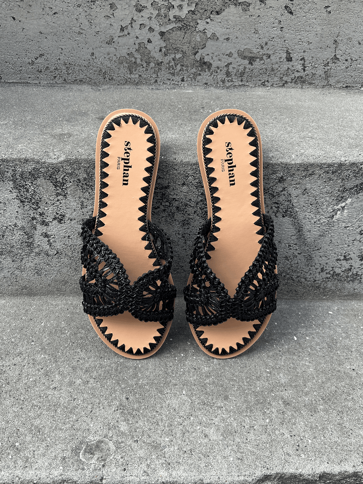 Juliet gevlochten boho platte sandalen - zwart