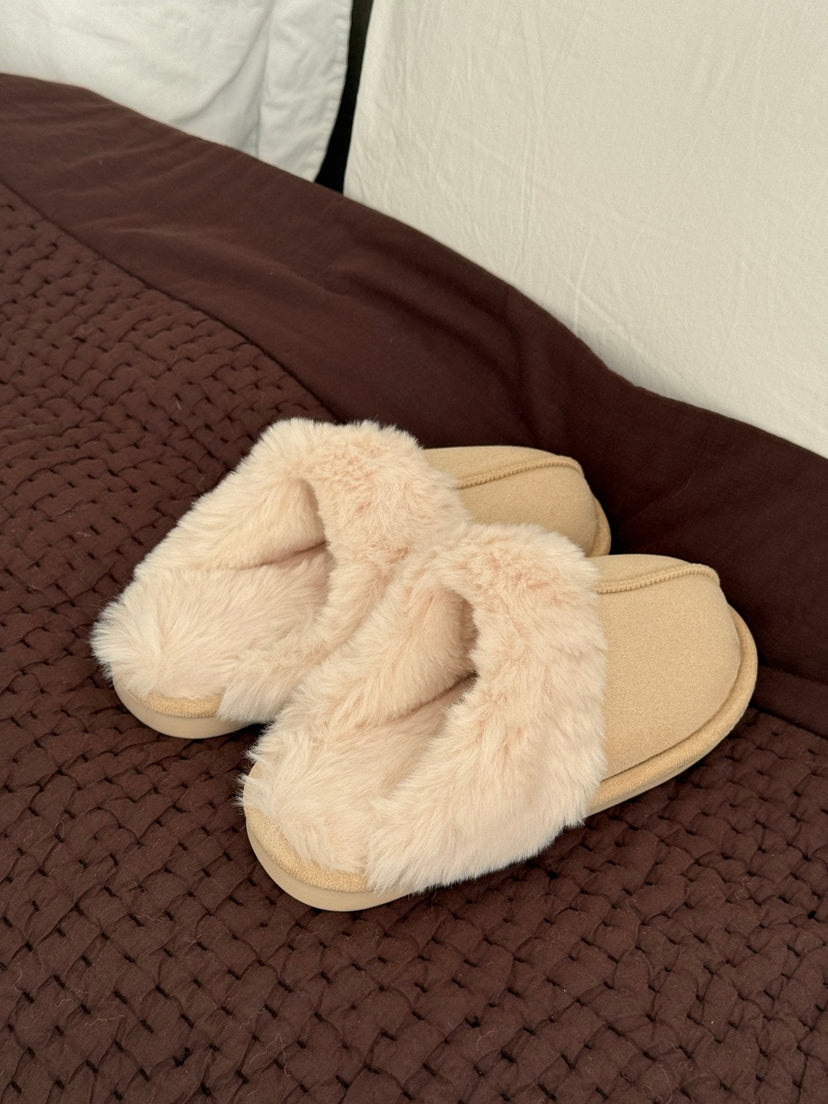 Lenora Teddy Slippers - Beige