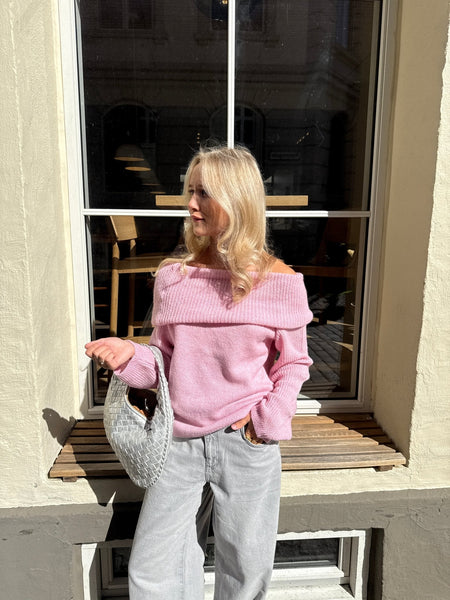 sally-off-shoulder-knit-light-